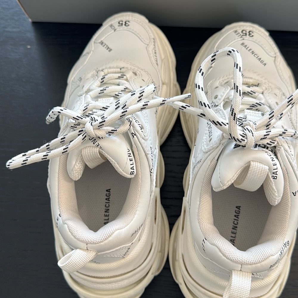 WOMEN'S TRIPLE S SNEAKER ALLOVER LOGO IN WHITE/BLACK - Picture 7 of 10